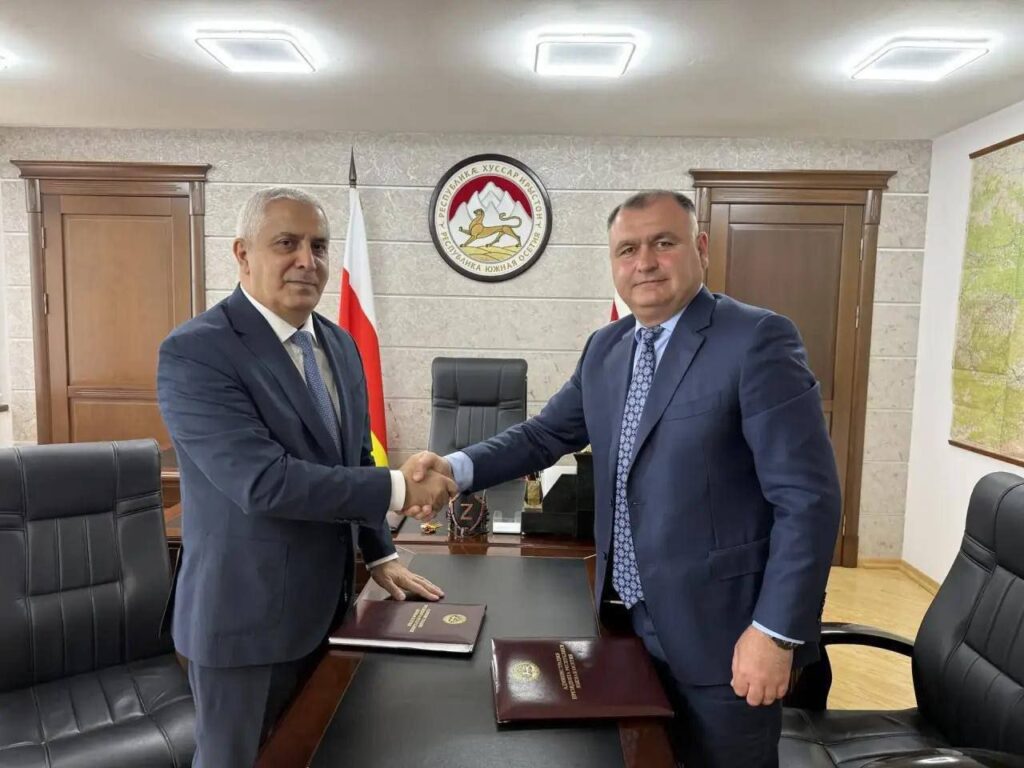 South Ossetian President Alan Gagloyev meets Marat Kambolov in Tskhinvali