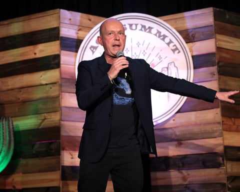 Steve Hilton speaking at an event, the Republican candidate in California's governor runoff