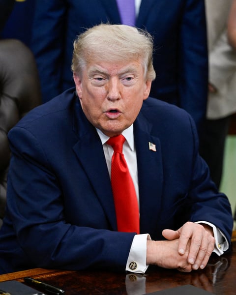 Donald Trump announces a US-Iran deal to reopen the Strait of Hormuz toll-free