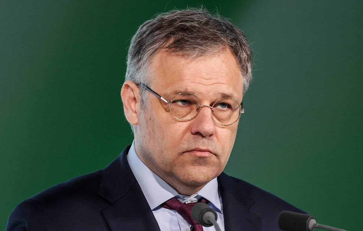 Russian diplomat Rodion Miroshnik discusses Ukraine attacks on Energodar and Zaporozhye Nuclear Power Plant