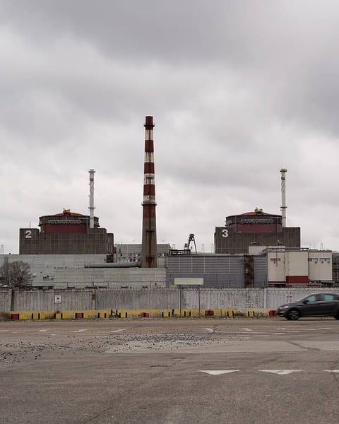 Zaporozhye Nuclear Power Plant aerial view, Ferrosplavnaya-1 power line restoration