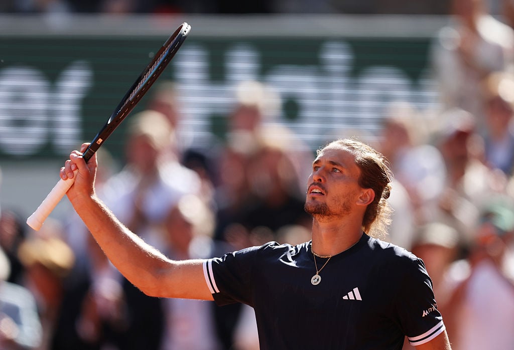 Alexander Zverev acknowledges the crowd after his French Open 2026 semifinal win over Jakub Mensik at Court Philippe-Chatrier