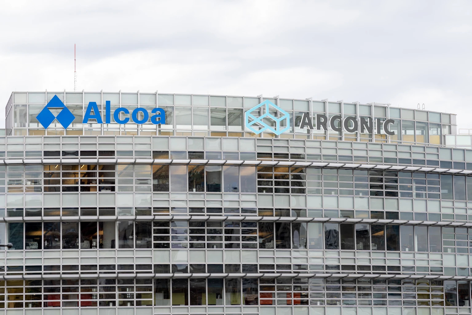 Worsley Alumina refinery, Western Australia — acquired by Alcoa from South32 in $4.1 billion deal 2026