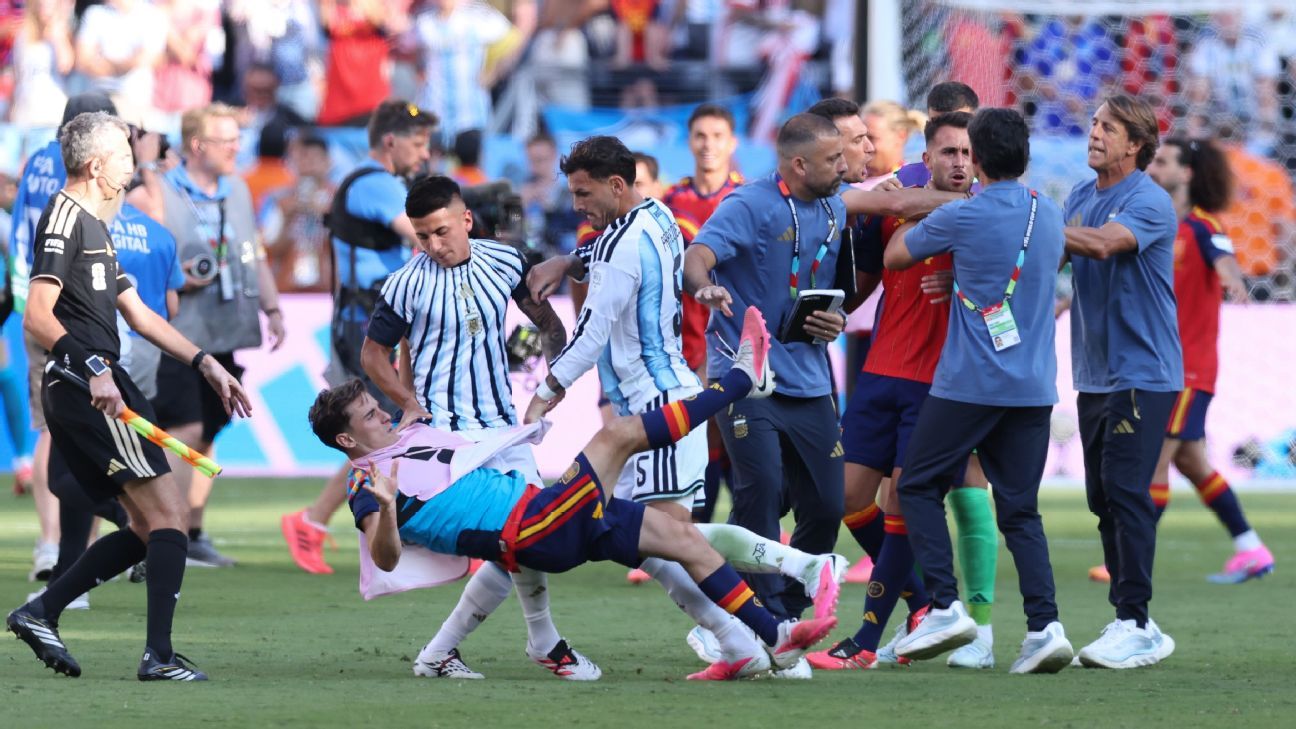 Argentina players in confrontation with Spanish players after the 2026 World Cup final at MetLife Stadium