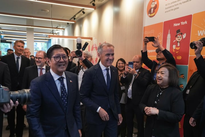 Canadian PM Mark Carney and Philippine President Ferdinand Marcos Jr. at their bilateral meeting in Vancouver, July 2026