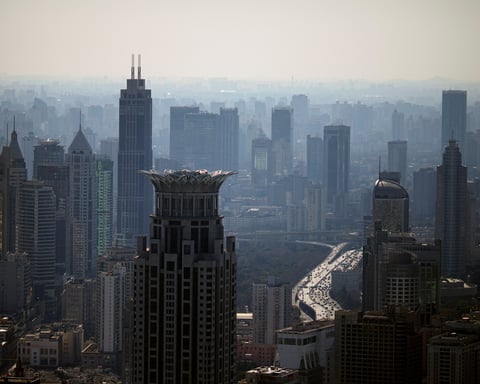 Chinese lawmakers at the National People's Congress discussing anti-sanctions legislation