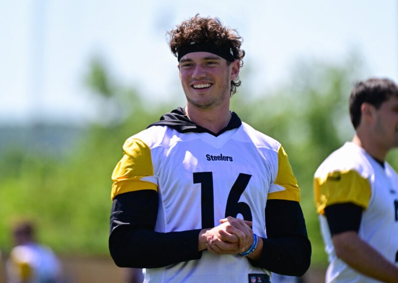 Drew Allar throwing during Pittsburgh Steelers OTA practice in 2026