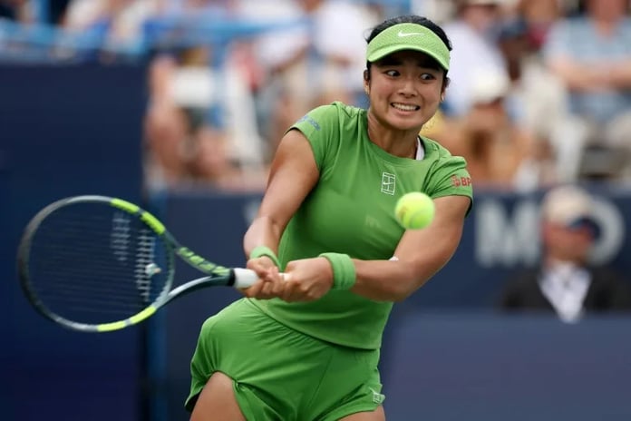 Alexandra Eala in action against Leylah Fernandez at the Mubadala DC Open 2026 quarterfinal run