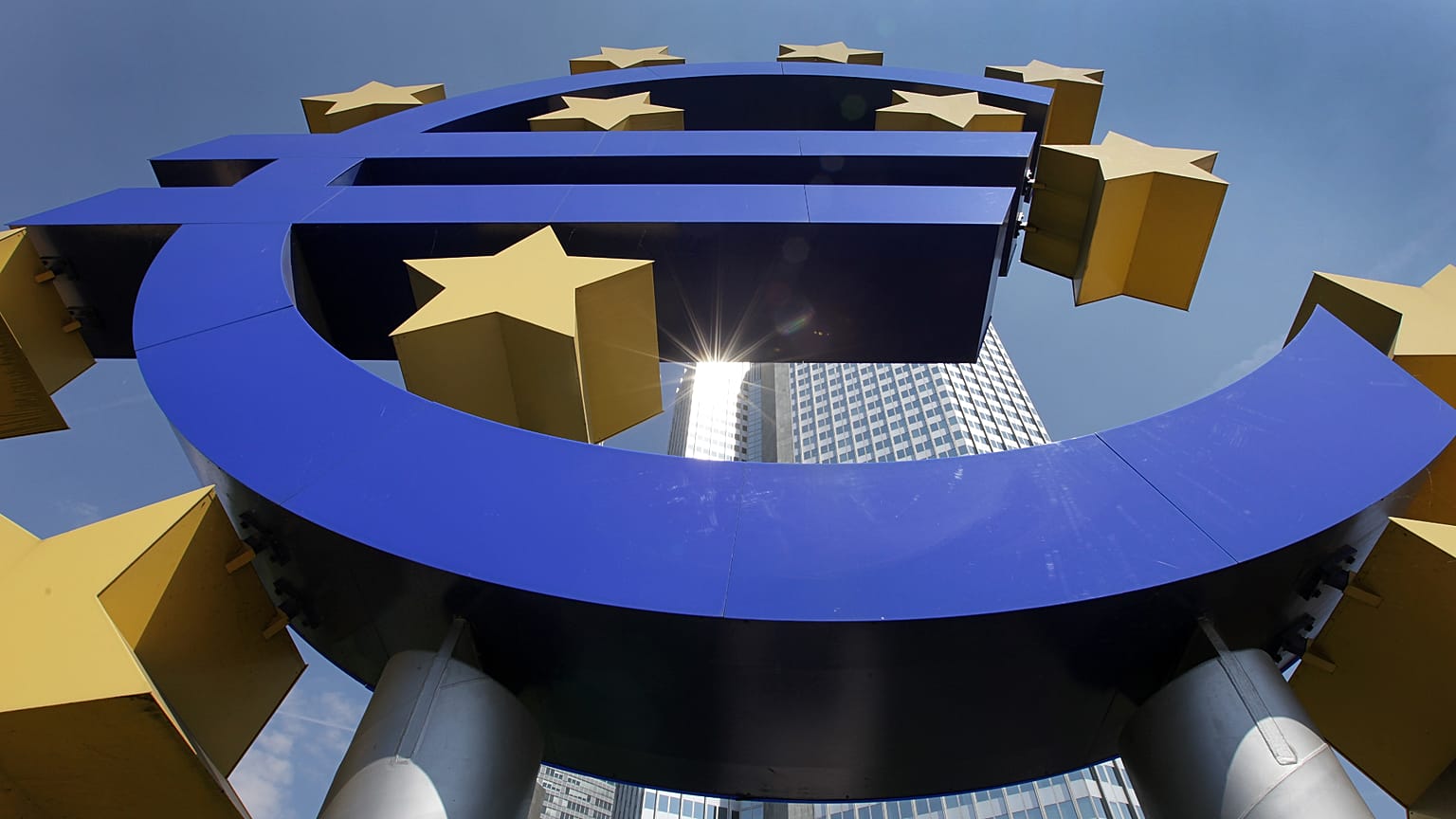 The European Central Bank tower in Frankfurt as European institutional investors backed SK Hynix’s $28 billion Nasdaq debut
