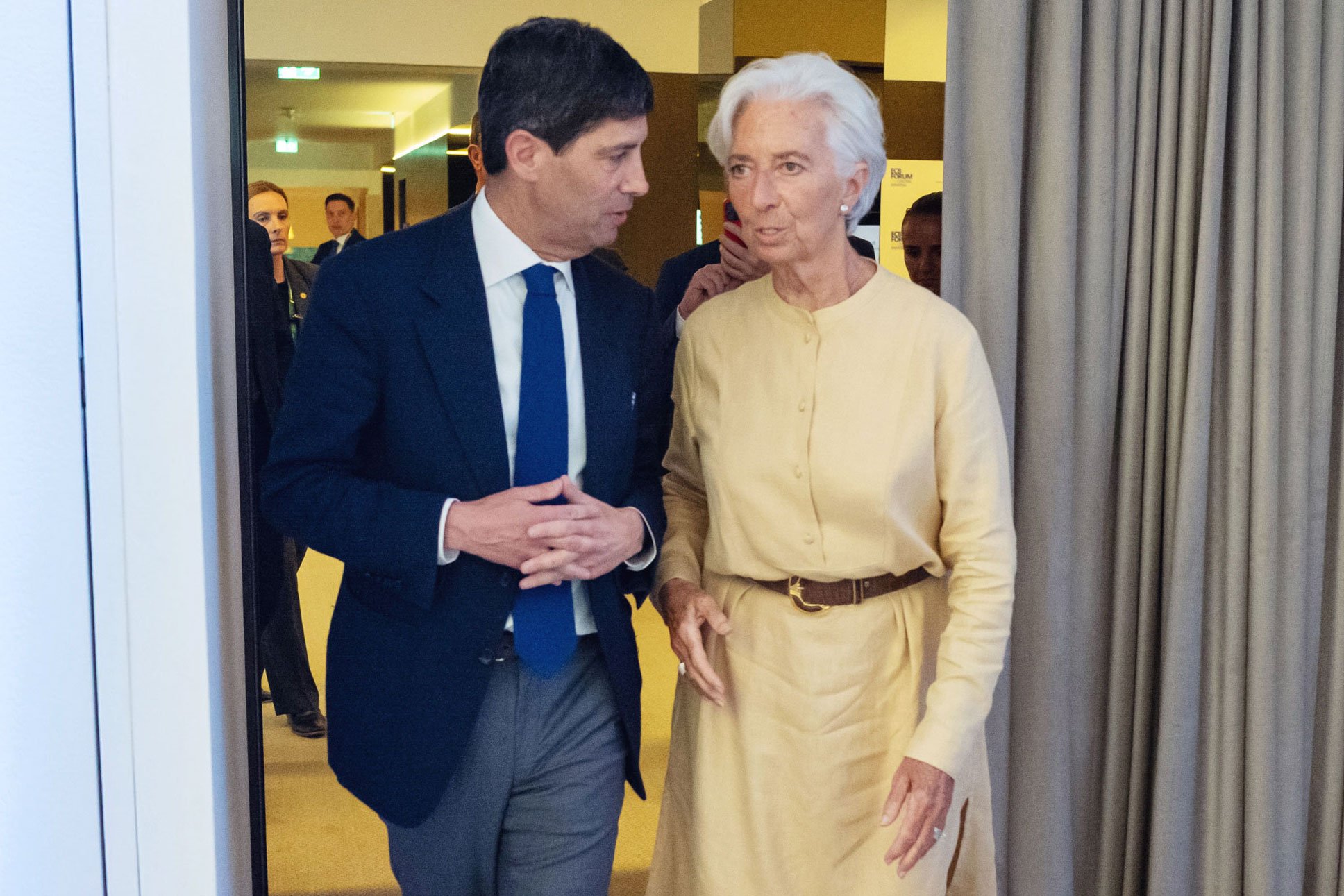 ECB Sintra Forum 2026 Central Bankers Panel Christine Lagarde, Andrew Bailey and central bank governors at the ECB Forum panel in Sintra, Portugal, 2026