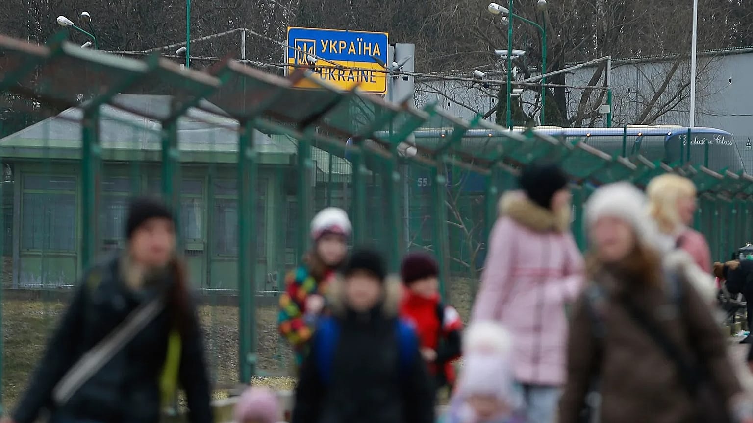 Ukrainian men of military age at EU border crossing