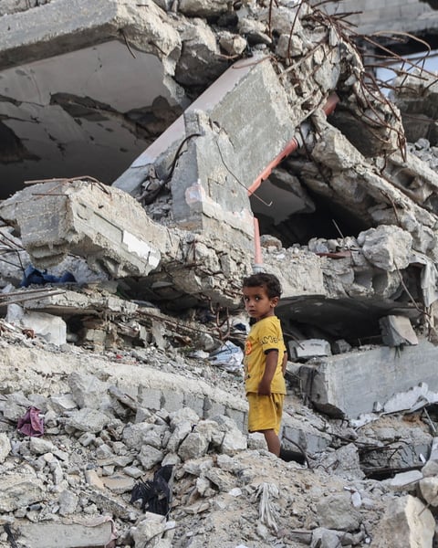 Palestinian civilians amid the Gaza ceasefire standoff as US-Iran nuclear diplomacy advances