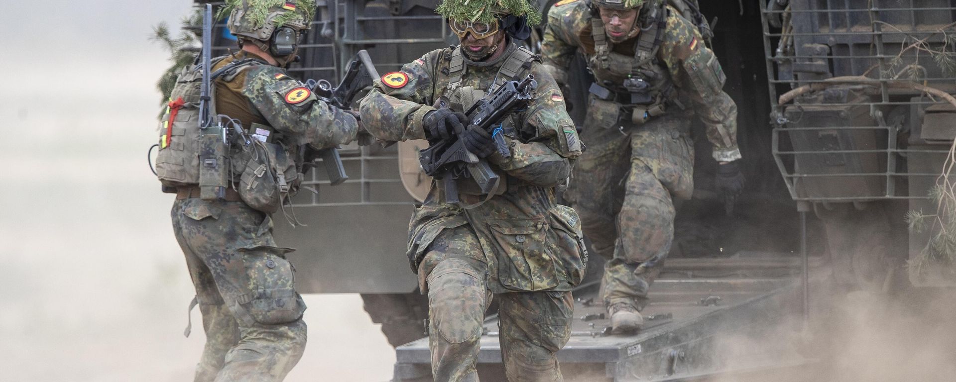 German political scene showing Bundestag and coalition dynamics in 2025