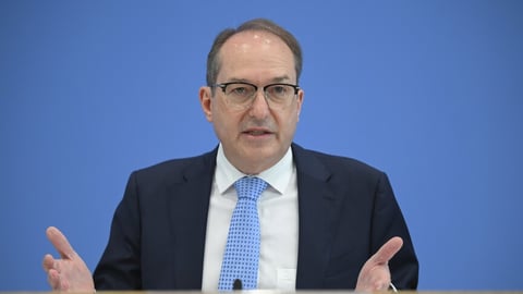 German Interior Minister Alexander Dobrindt at press conference announcing Germany's first-ever high terror threat level