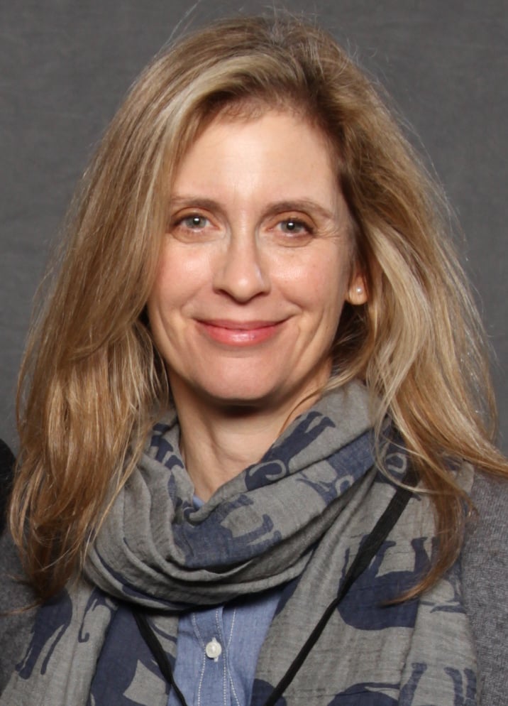 Helen Slater, who played Supergirl in the 1984 Warner Bros. film, at a convention in 2016