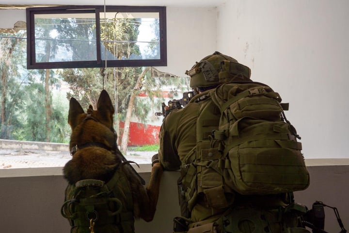 IDF soldiers from the 98th Division operating in southern Lebanon security zone