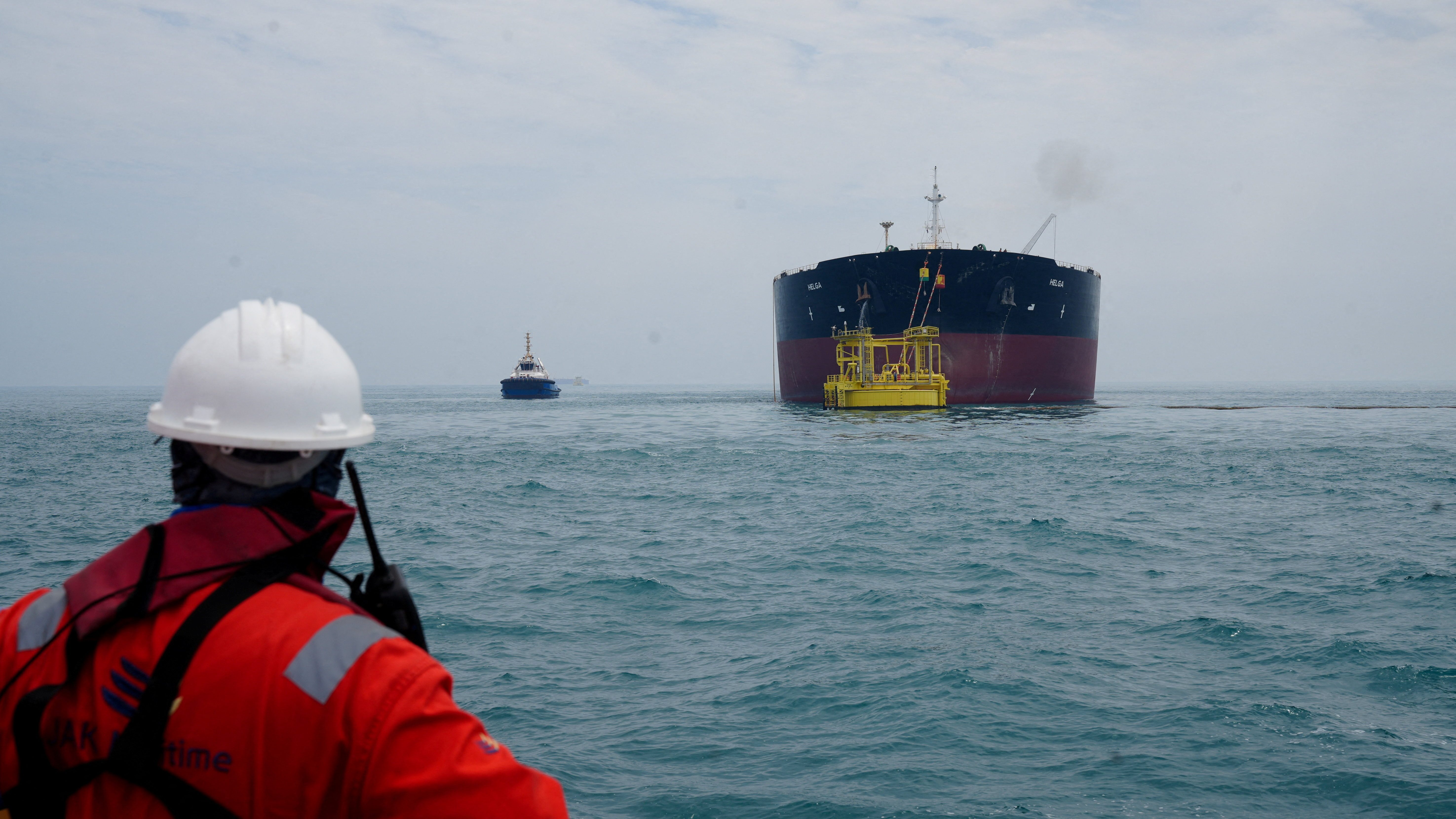 Ships queue in the Strait of Hormuz during the 2026 Iran-US shipping crisis
