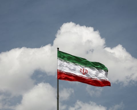 Iranian and American officials in Oman talks over Hormuz Strait