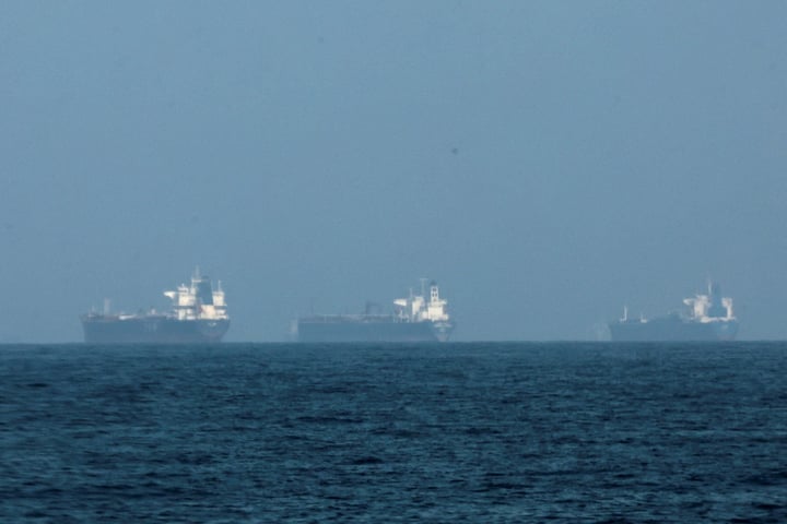Iran oil tanker exports sanctions waiver MoU 2026