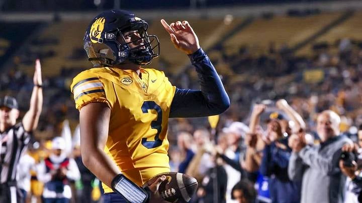 Jaron-Keawe Sagapolutele in action for the California Golden Bears football team