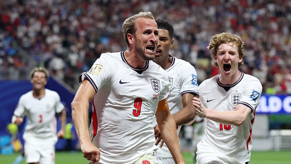Harry Kane celebrates with Anthony Gordon and Jude Bellingham after England equalizer vs DR Congo World Cup 2026 Atlanta
