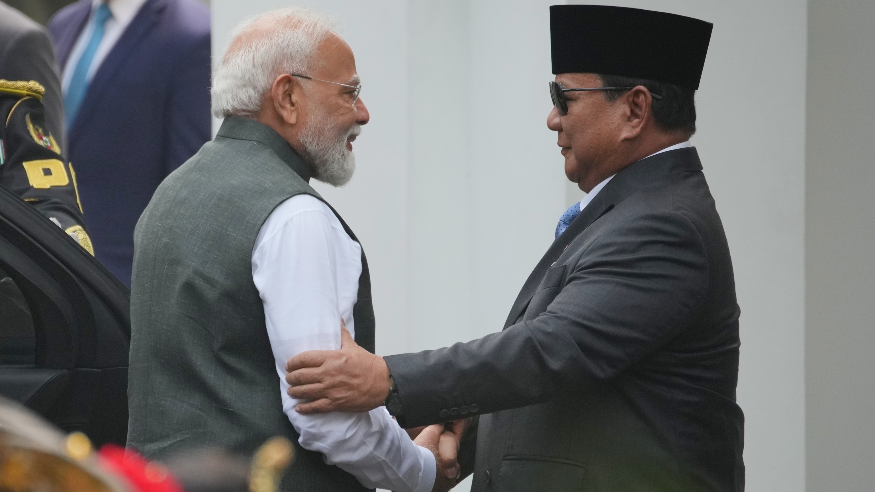 Indian PM Narendra Modi and Indonesian President Prabowo Subianto at the BrahMos missile deal signing ceremony in Jakarta