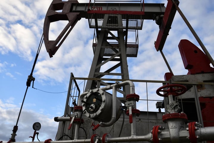 LNG gas infrastructure terminal used for Russian natural gas exports to European markets including Spain