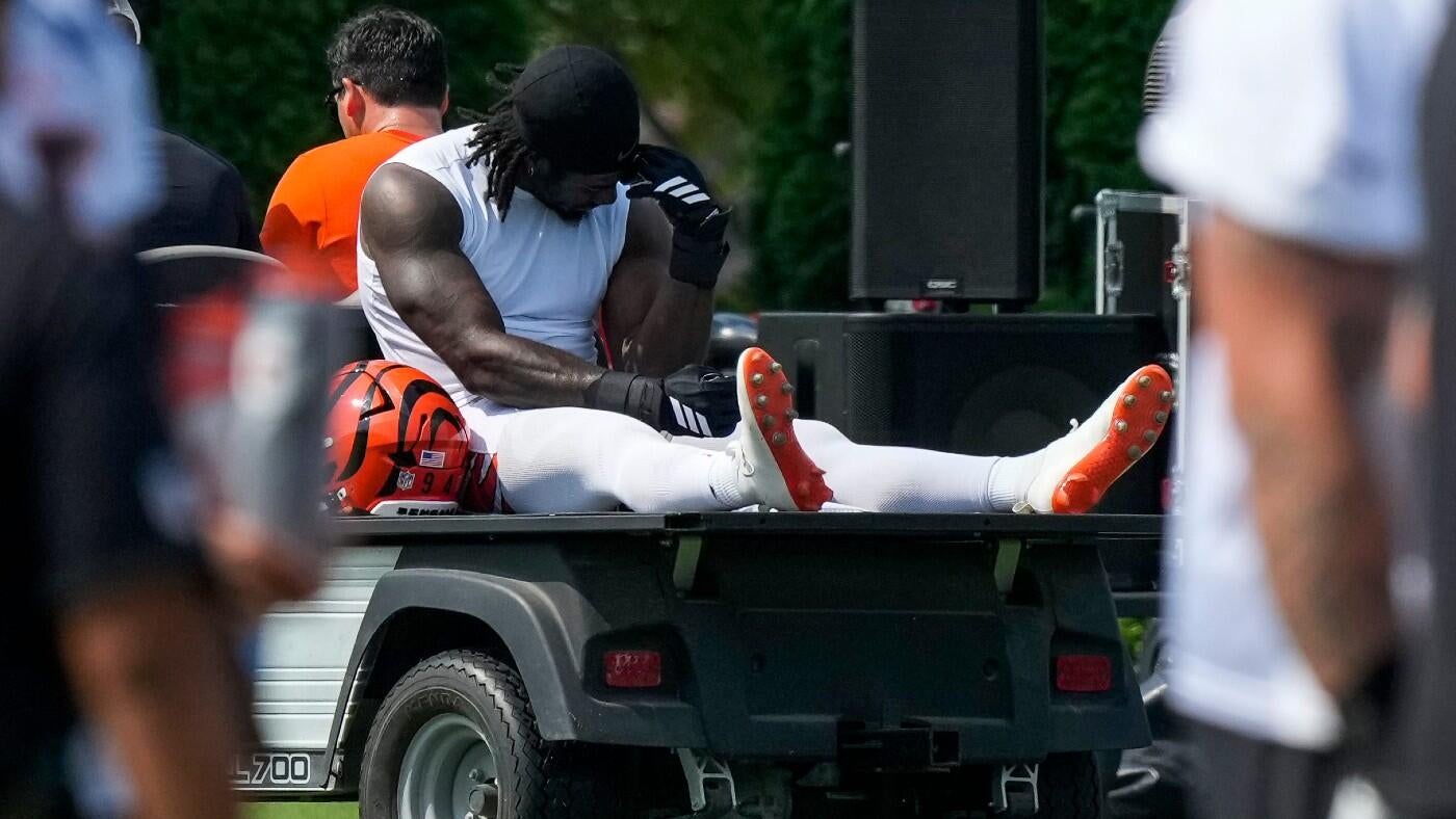 Shemar Stewart Cincinnati Bengals defensive end hyperextended knee training camp 2026