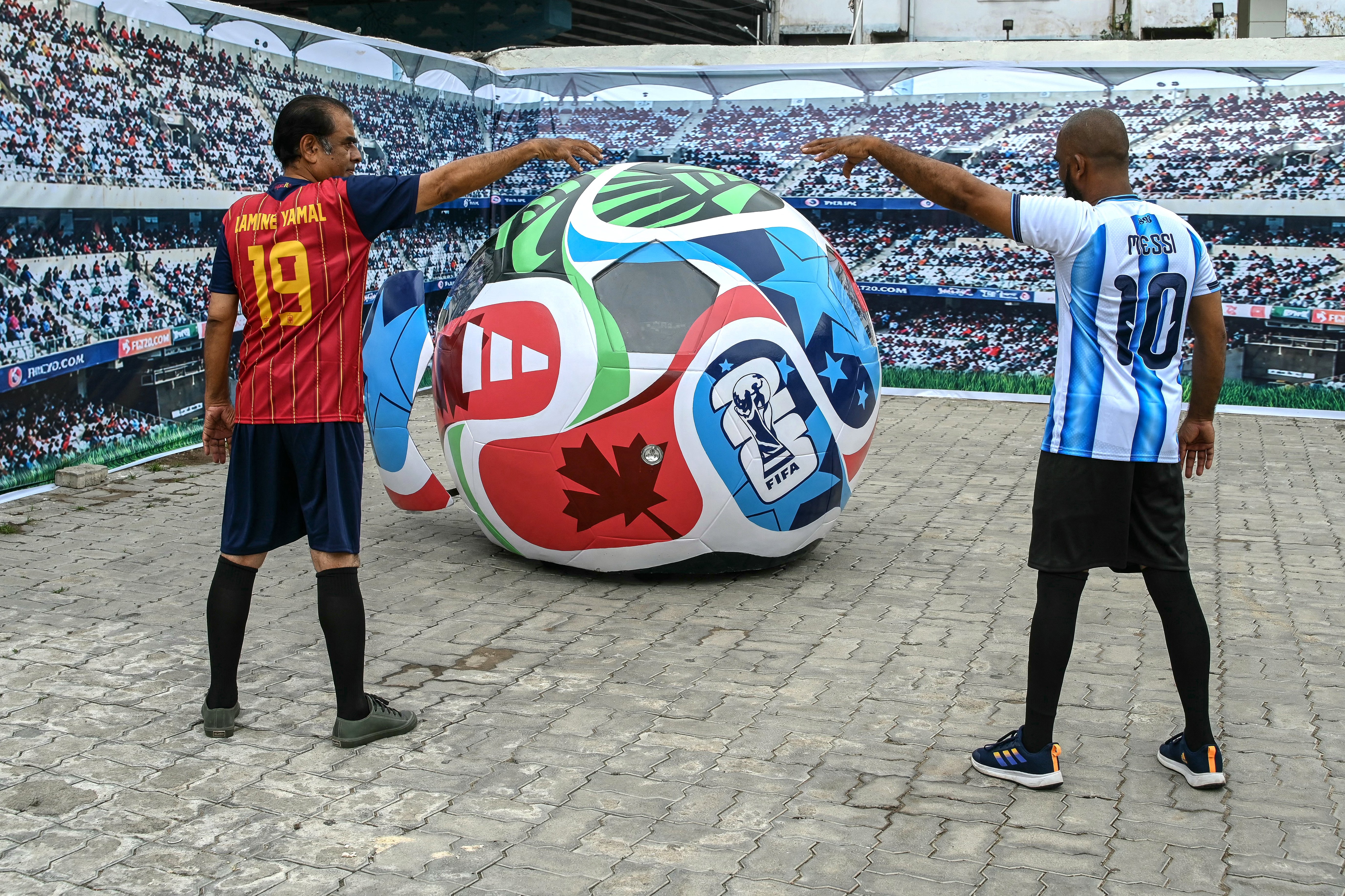 Spain and Argentina players ahead of the 2026 World Cup final at MetLife Stadium in New Jersey