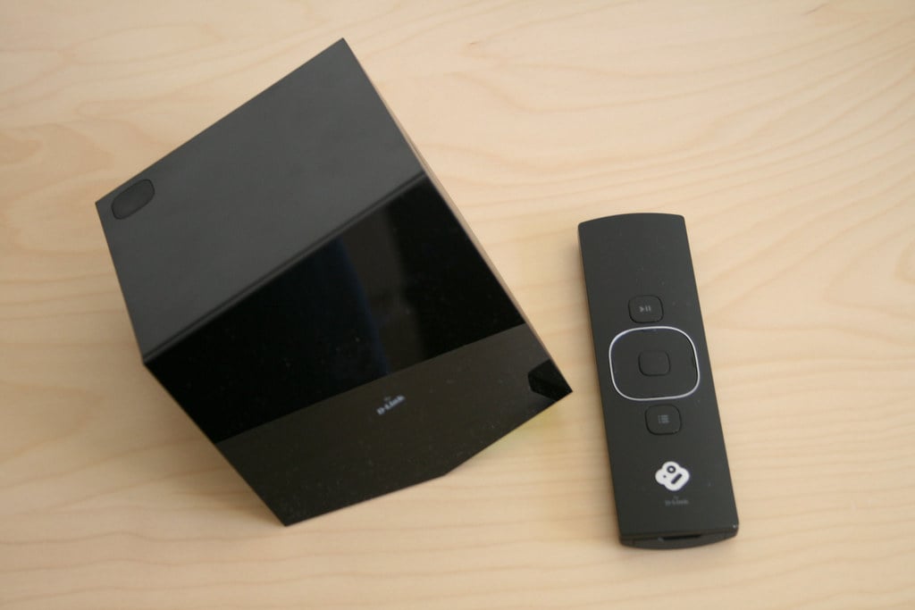 Streaming media player device and remote control representing connected home entertainment ecosystem
