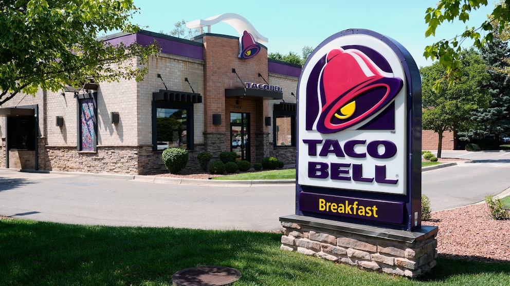 Shredded iceberg lettuce linked to cyclospora outbreak removed from Taco Bell restaurants in five states