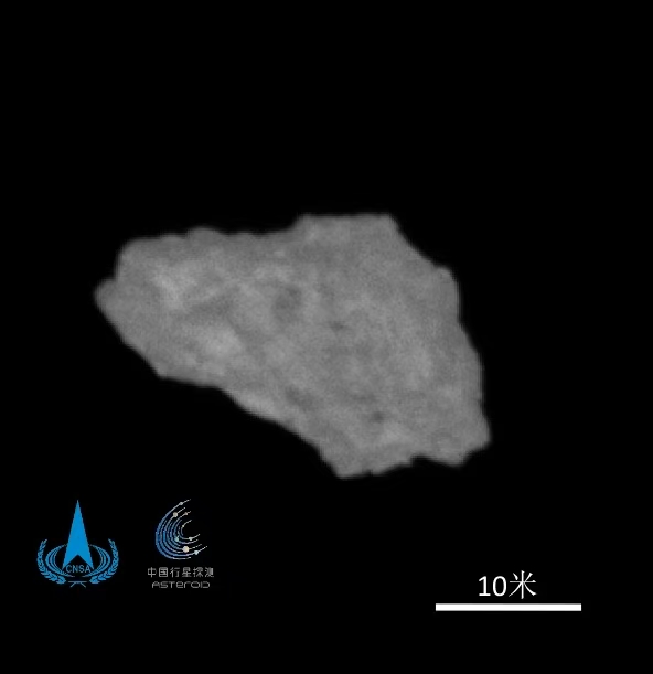 First close-up image of asteroid Kamoʻoalewa captured by China's Tianwen-2 spacecraft during its July 2026 rendezvous at 20 kilometers