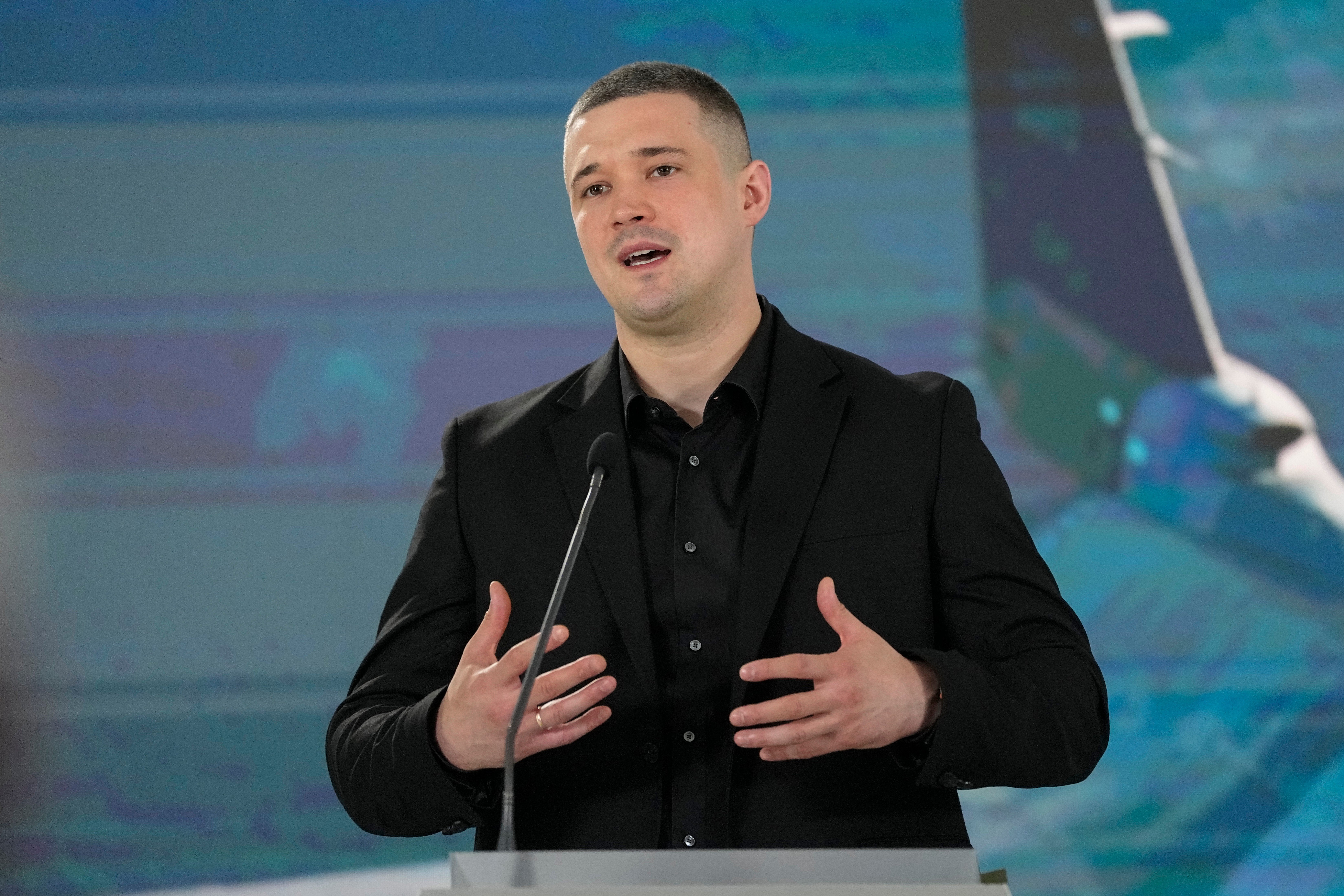 Ukrainian soldiers on the front as Kyiv fires Defence Minister Fedorov and Commander-in-Chief Syrskyi within a single week in July 2026