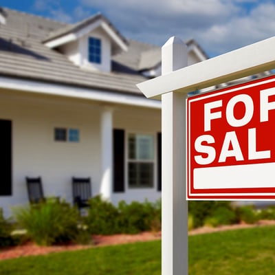 A home for sale sign in the US as pending home sales fell 5.4% in June 2026