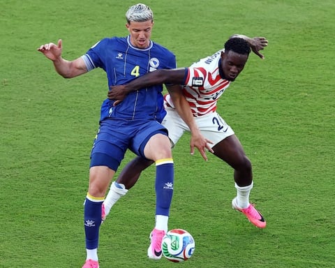 USMNT forward Folarin Balogun red card World Cup 2026 match against Bosnia