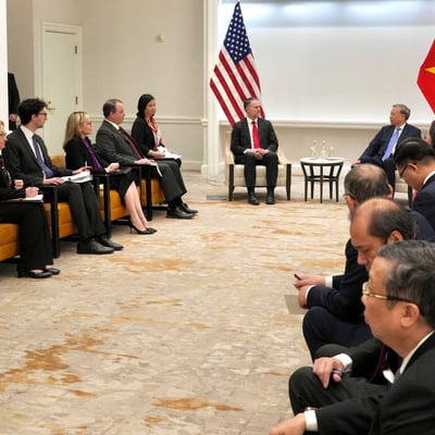 US Secretary of State Marco Rubio meets Vietnam's Foreign Minister Le Hoai Trung at the ASEAN summit in Manila