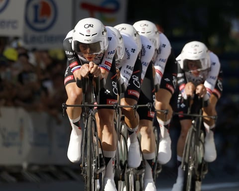 Jonas Vingegaard wears the yellow jersey after Visma win Tour de France Stage 1 TTT in Barcelona July 2026