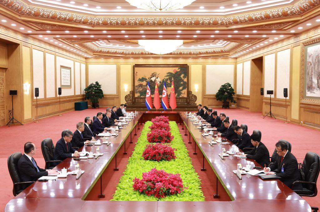 Xi Jinping and Kim Jong Un exchange congratulations marking 65 years of the China-DPRK Treaty of Friendship