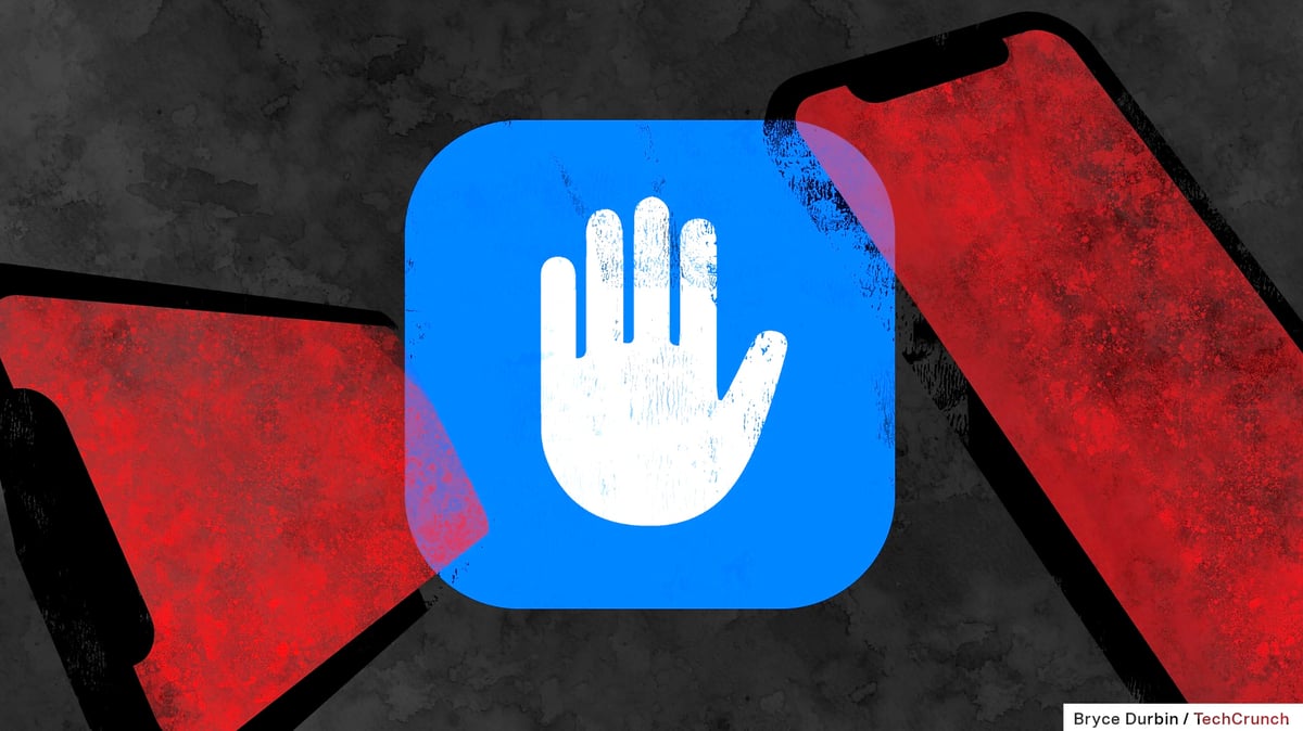 Apple iPhone Lockdown Mode security settings screen protecting against mercenary spyware attacks