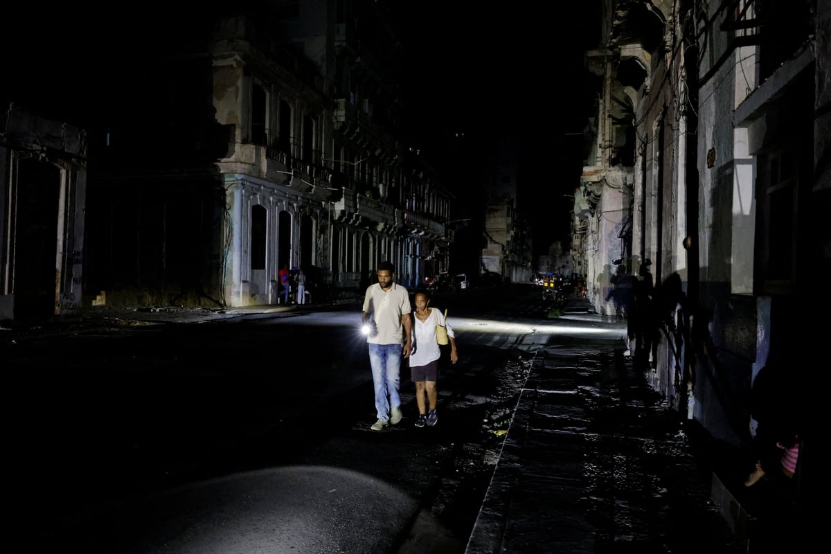 Havana Cuba streets in darkness during fourth nationwide power grid collapse of 2026