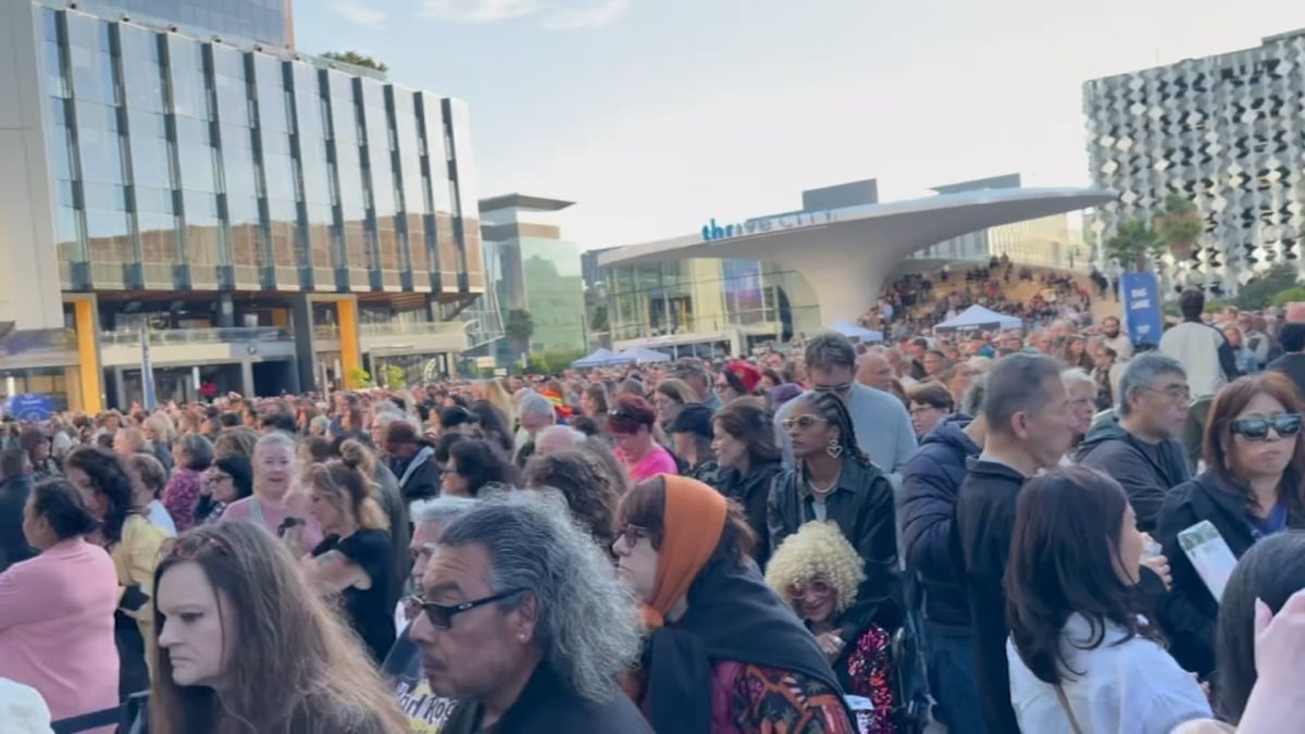Fans outside Chase Center in San Francisco after Earth Wind and Fire postponed their concert due to a medical emergency on August 7 2026