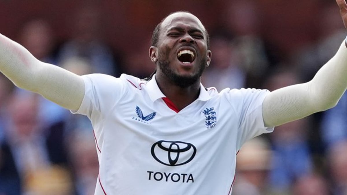 Jofra Archer bowling for England against Pakistan at Lord's Cricket Ground, 2nd Test, August 2026
