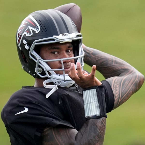 Tua Tagovailoa throwing at Atlanta Falcons preseason camp 2026