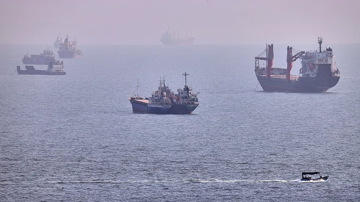 Iran Deputy Foreign Minister Kazem Gharibabadi statement on Strait of Hormuz August 2026