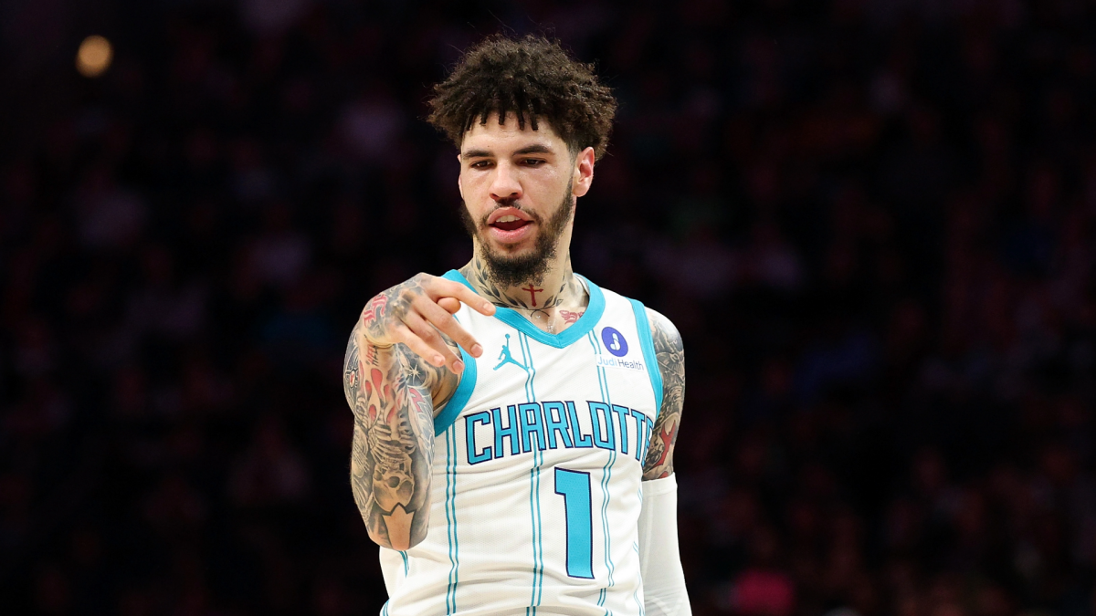 NBA guard LaMelo Ball, listed at 6 feet 7 inches, the player at the center of the 6-7 meme