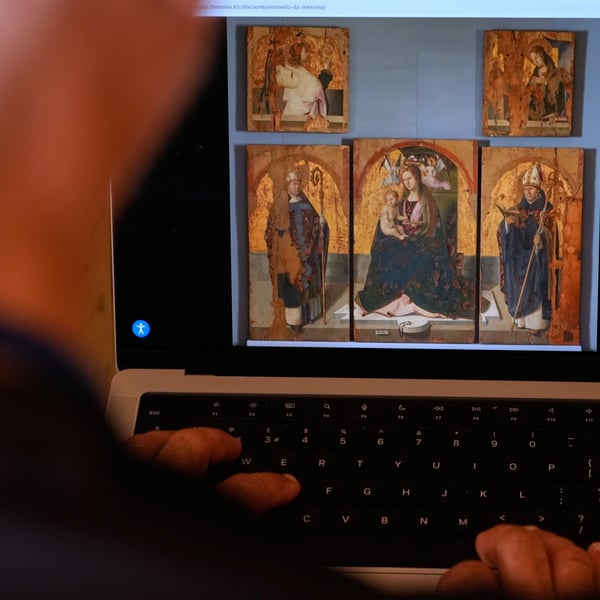 Police and officials at MuMe Regional Museum Messina following Renaissance art heist during Ferragosto 2026