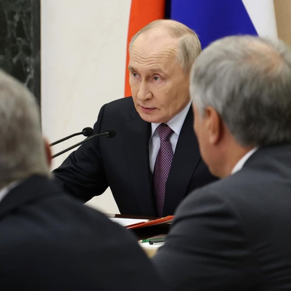 Russian President Vladimir Putin chairs Security Council meeting in Moscow on August 7 2026 the day he called UAE President Mohamed bin Zayed