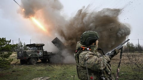 Russian military forces advance in the Kharkov region capturing Vodyanoe as Ukraine suffers heavy losses