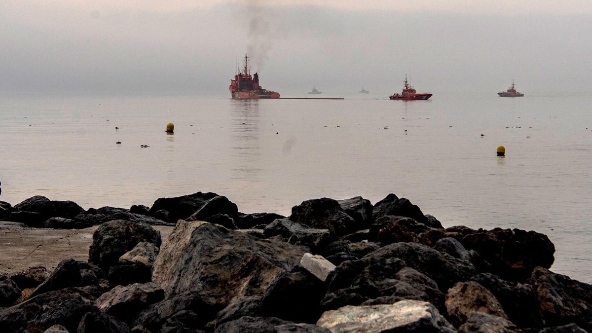 Spanish Civil Protection vessels at Ceuta during migrant crisis August 2026