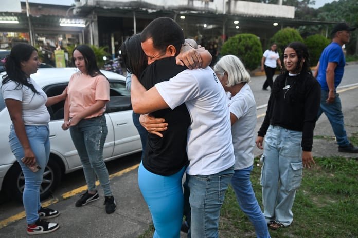 Released political prisoners reunite with families outside El Rodeo I prison Venezuela August 2026
